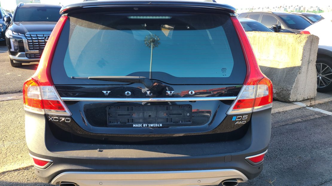 VOLVO XC70 D5 2015 full