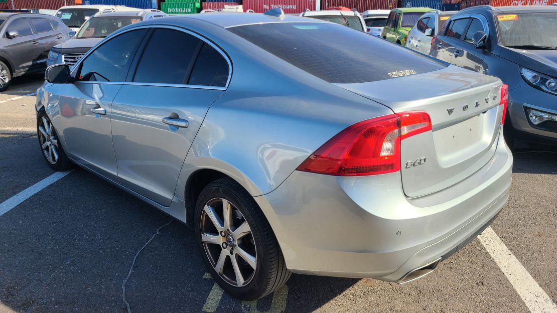 VOLVO S60 2016 full