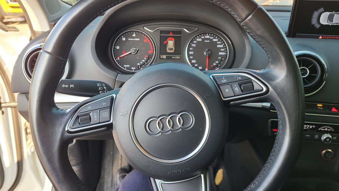 AUDI A3 2016 full