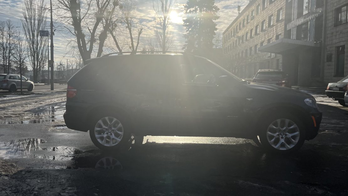 BMW X5 2011 full