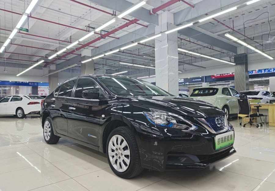 Nissan Sylphy Pure full