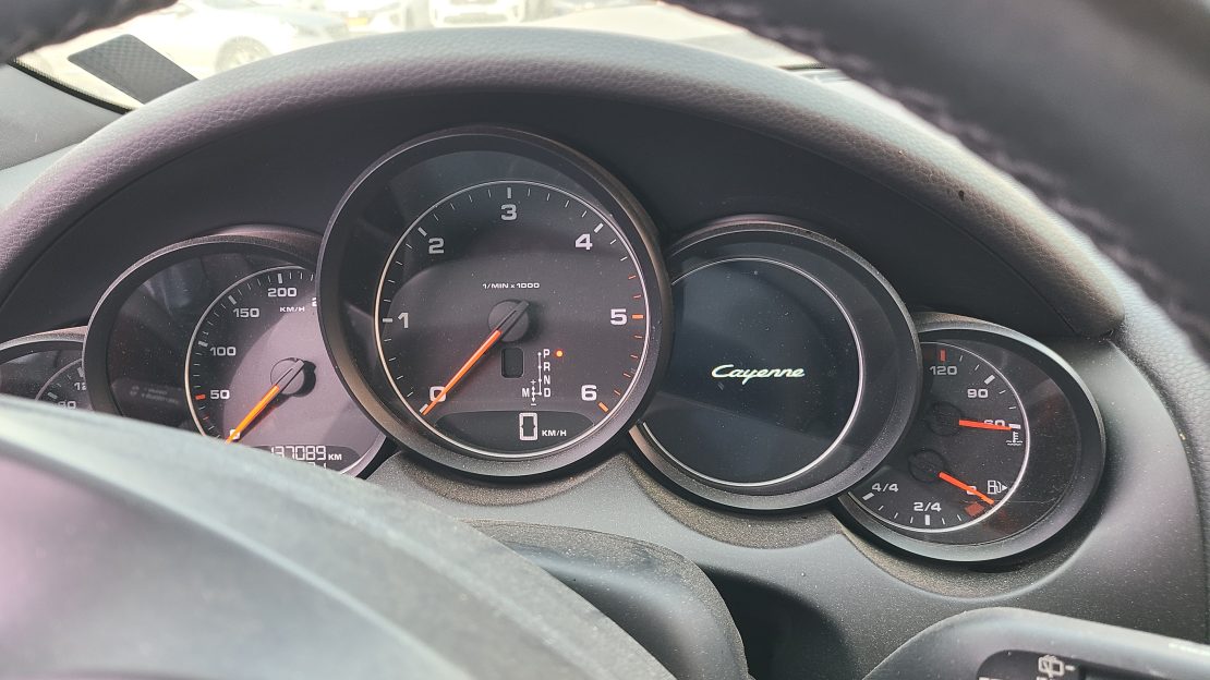 Porsche Cayenne full