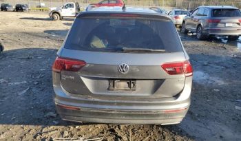 VOLKSWAGEN TIGUAN 2017 full