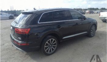 Audi Q7 full