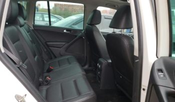 VOLKSWAGEN TIGUAN S 2012 full