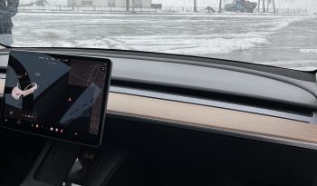 Tesla Model 3 full